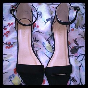 Bella Marie Black Suede Dress Shoes (size 8 1/2)